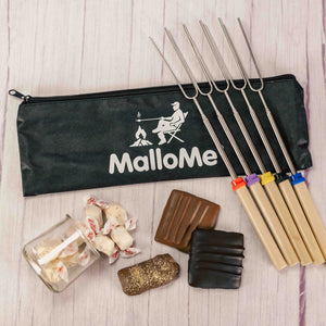 4 extendable roasting sticks come in a storage zipper bag and is packaged with some sweet treats.