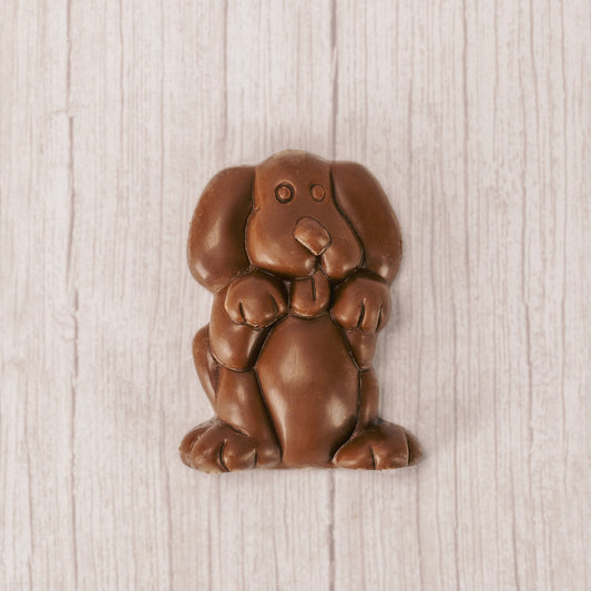 A smooth milk chocolate dog for an adorable sweet treat for all of the dog lovers!
