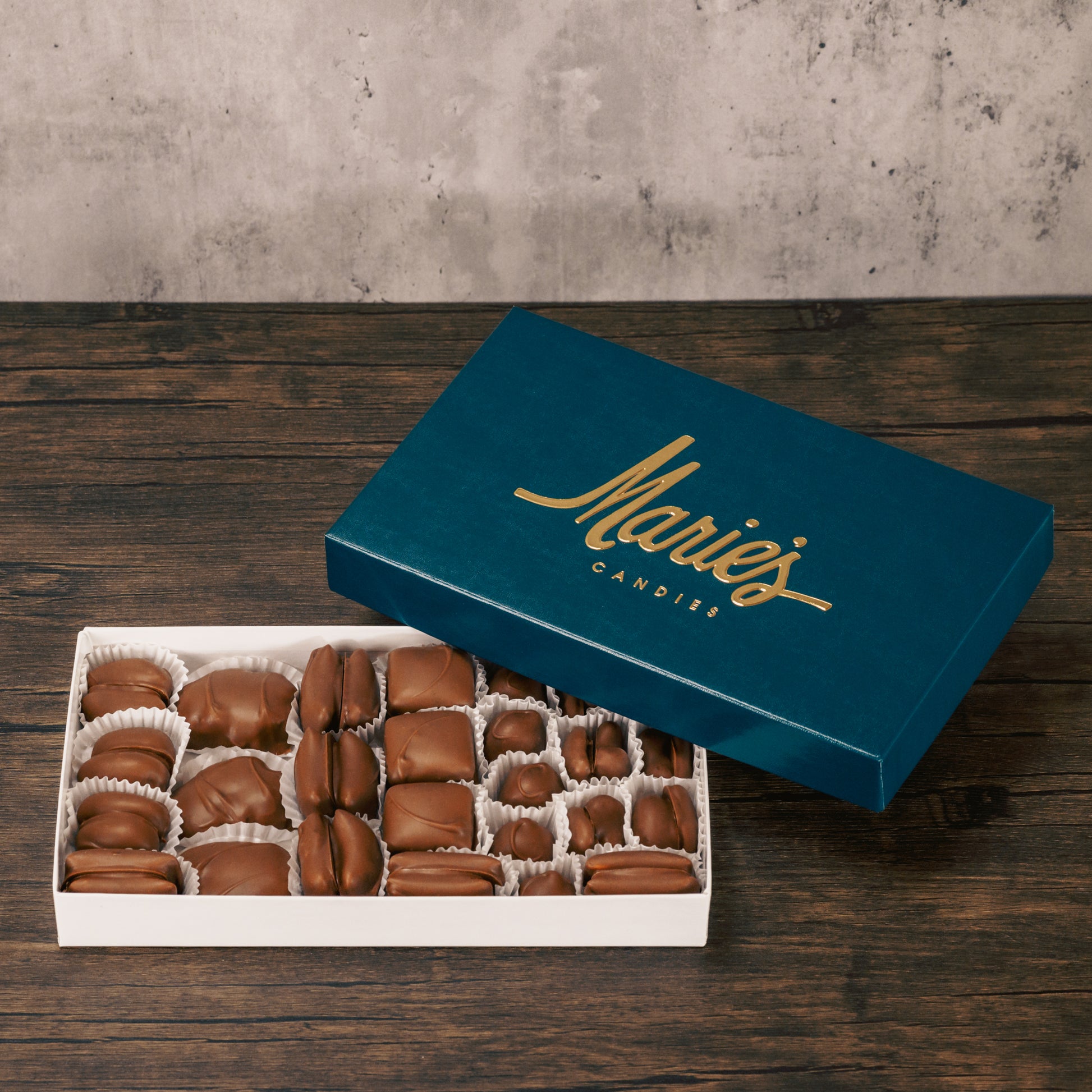 One pound assortment of milk chocolate hard and chewy pieces like nuts, chewy and crunchy pieces. Approximately 32 total pieces.